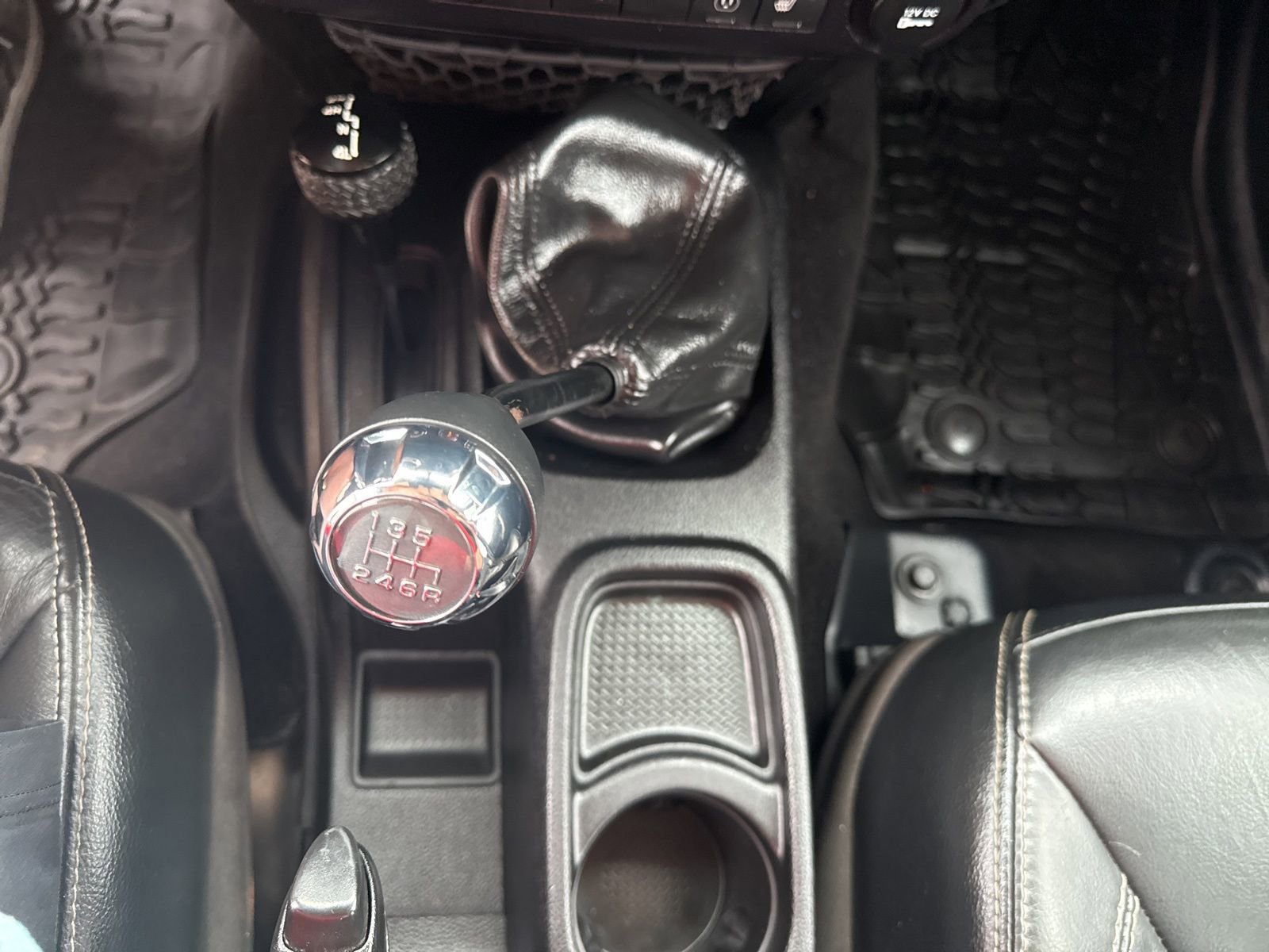 Used 2015 Jeep Wrangler Unlimited Sport image 20