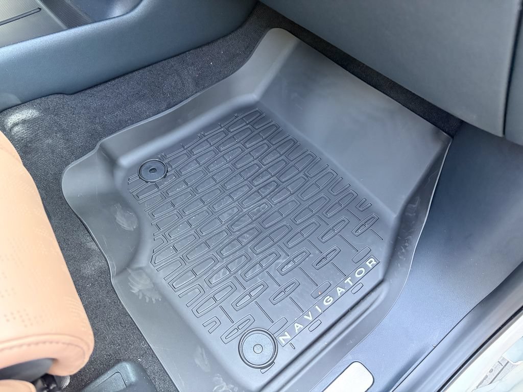New 2027 Lincoln Navigator Black Label AWD/4WD image 44