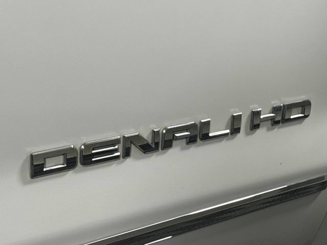 Used 2018 GMC Sierra 2500 Denali w/ Duramax Plus Package AWD/4WD image 17