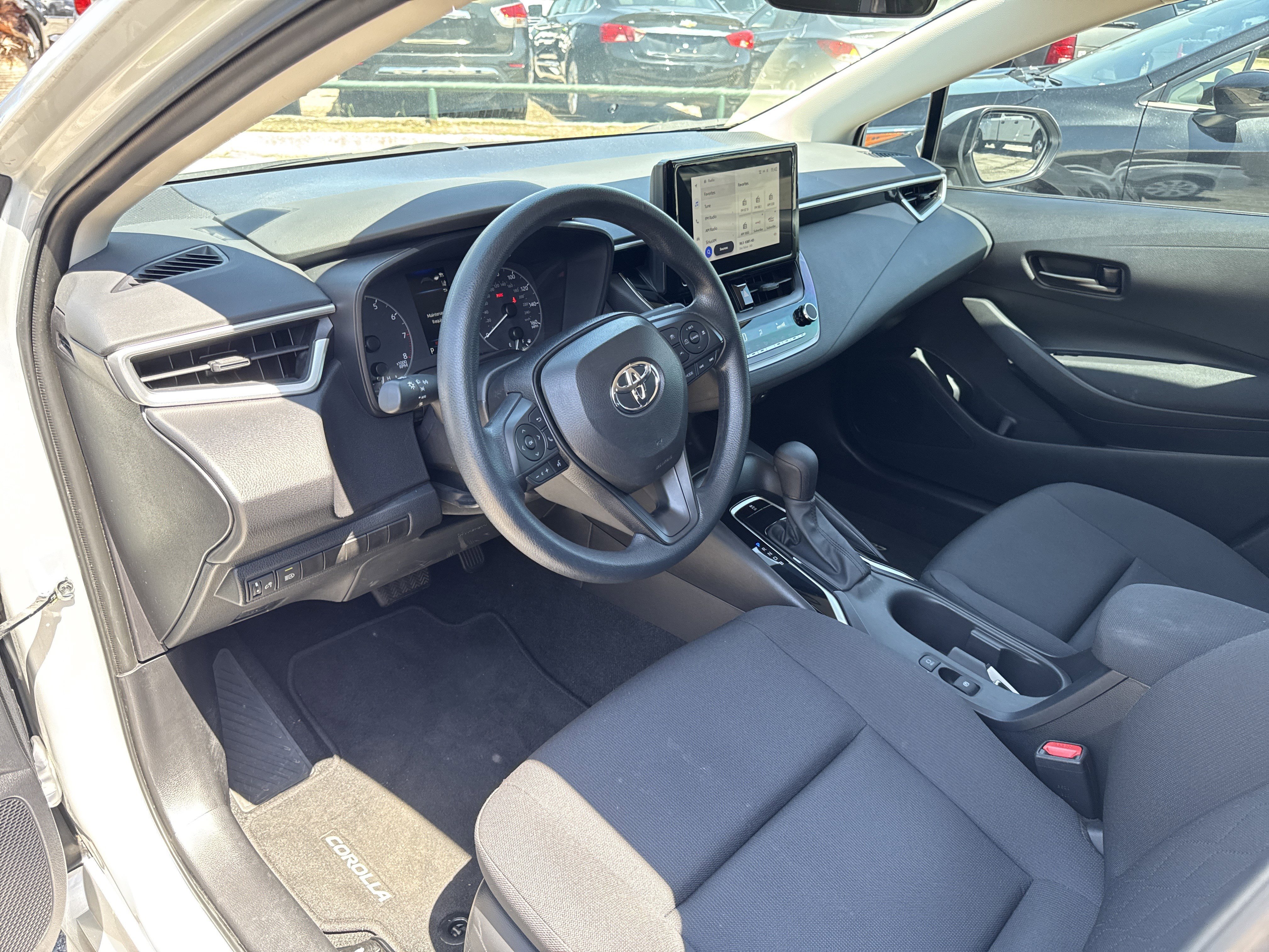 Used 2024 Toyota Corolla LE FWD image 22