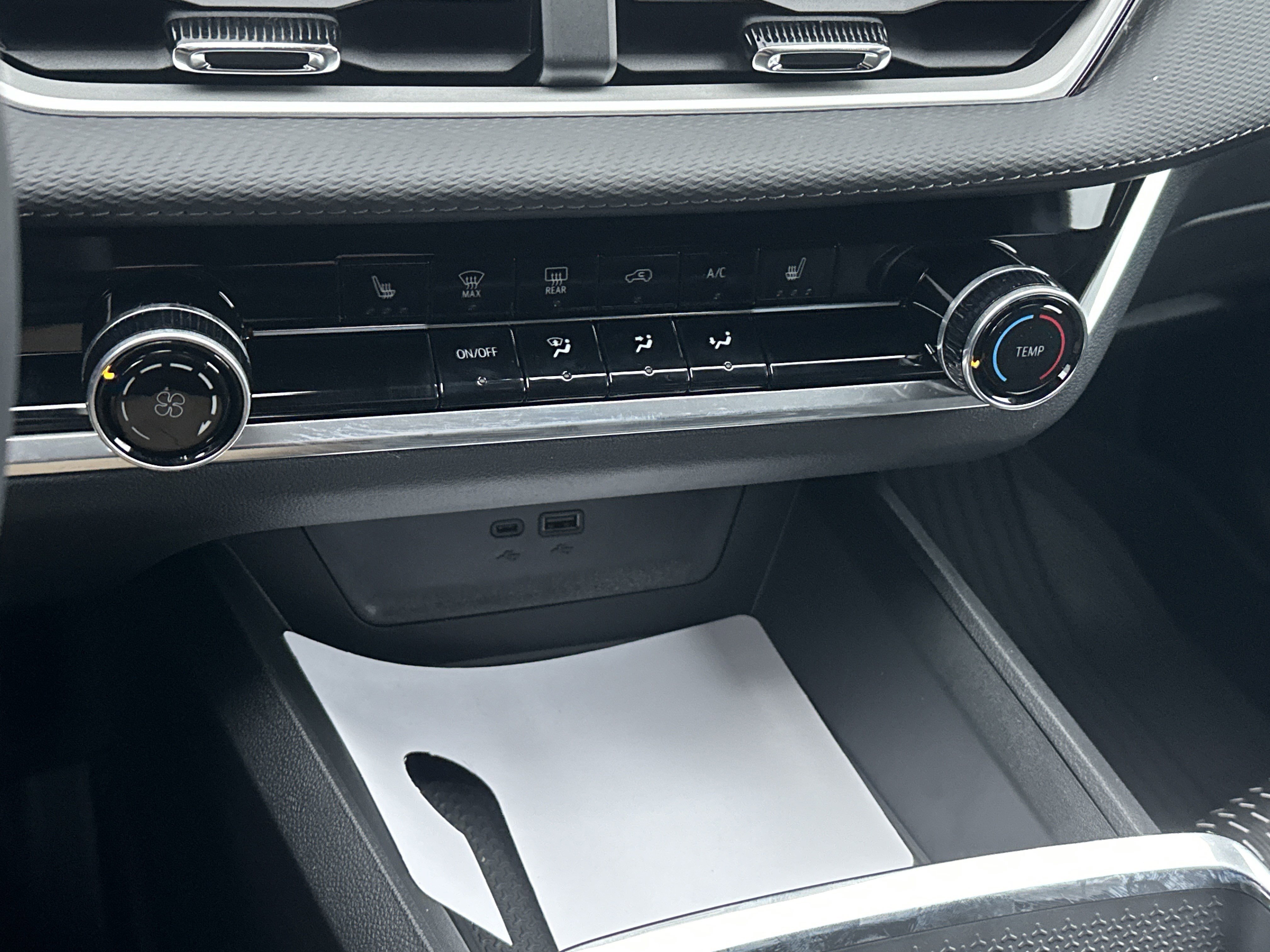 New 2026 Chevrolet Equinox LT w/ LPO, Floor Liner Package image 23