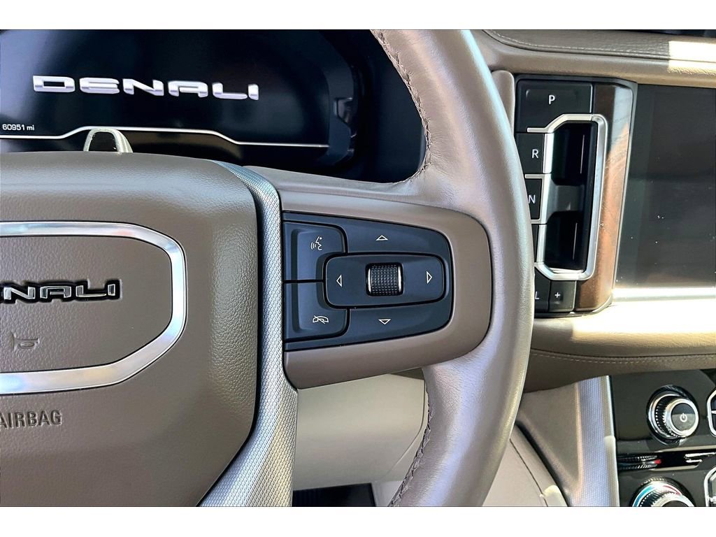 Used 2023 GMC Yukon XL Denali w/ Denali Reserve Package AWD/4WD image 12