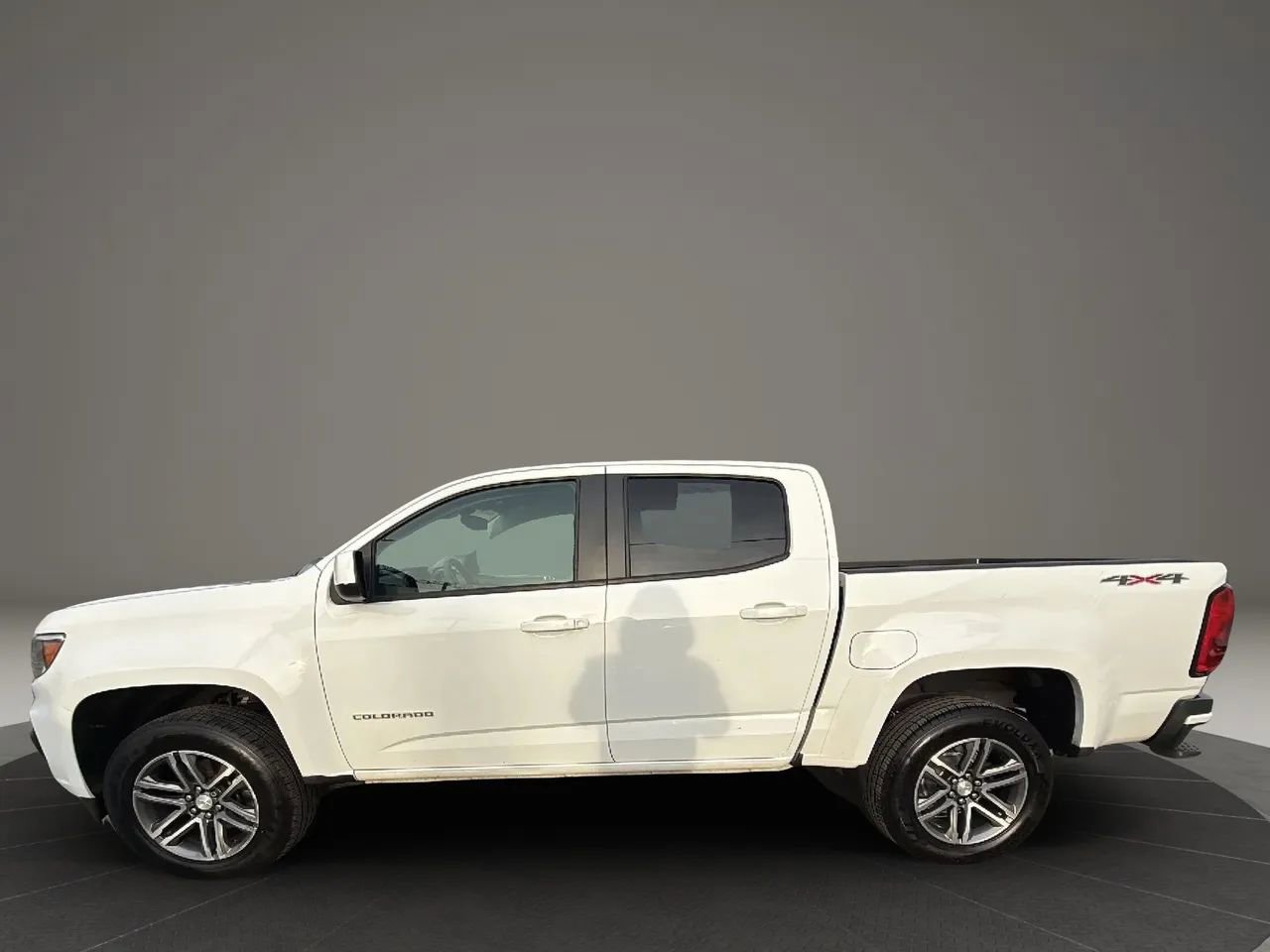 Used 2021 Chevrolet Colorado W/T w/ Custom Special Edition image 8