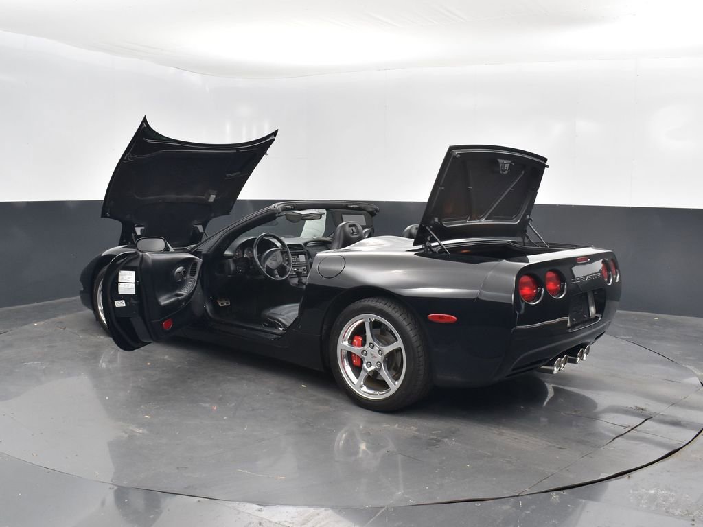Used 2000 Chevrolet Corvette Base w/ Performance Handling Pkg image 42