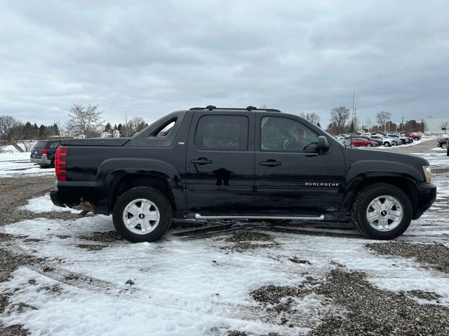 Used 2011 Chevrolet Avalanche LT w/ Suspension Package, Off-Road image 8