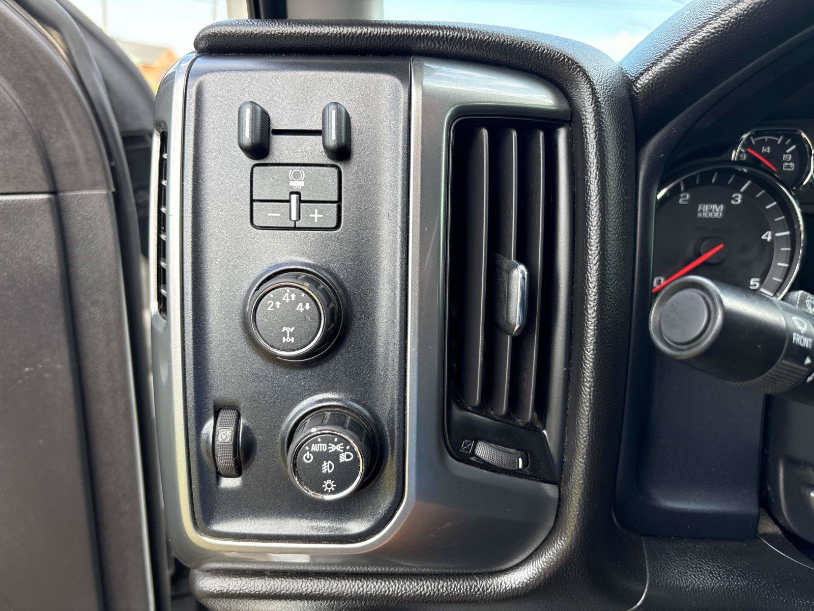 Used 2015 Chevrolet Silverado 3500 LT w/ LT Convenience Package AWD/4WD image 13