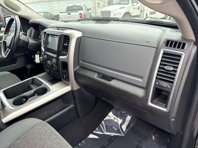 Used 2018 RAM 1500 SLT AWD/4WD image 32