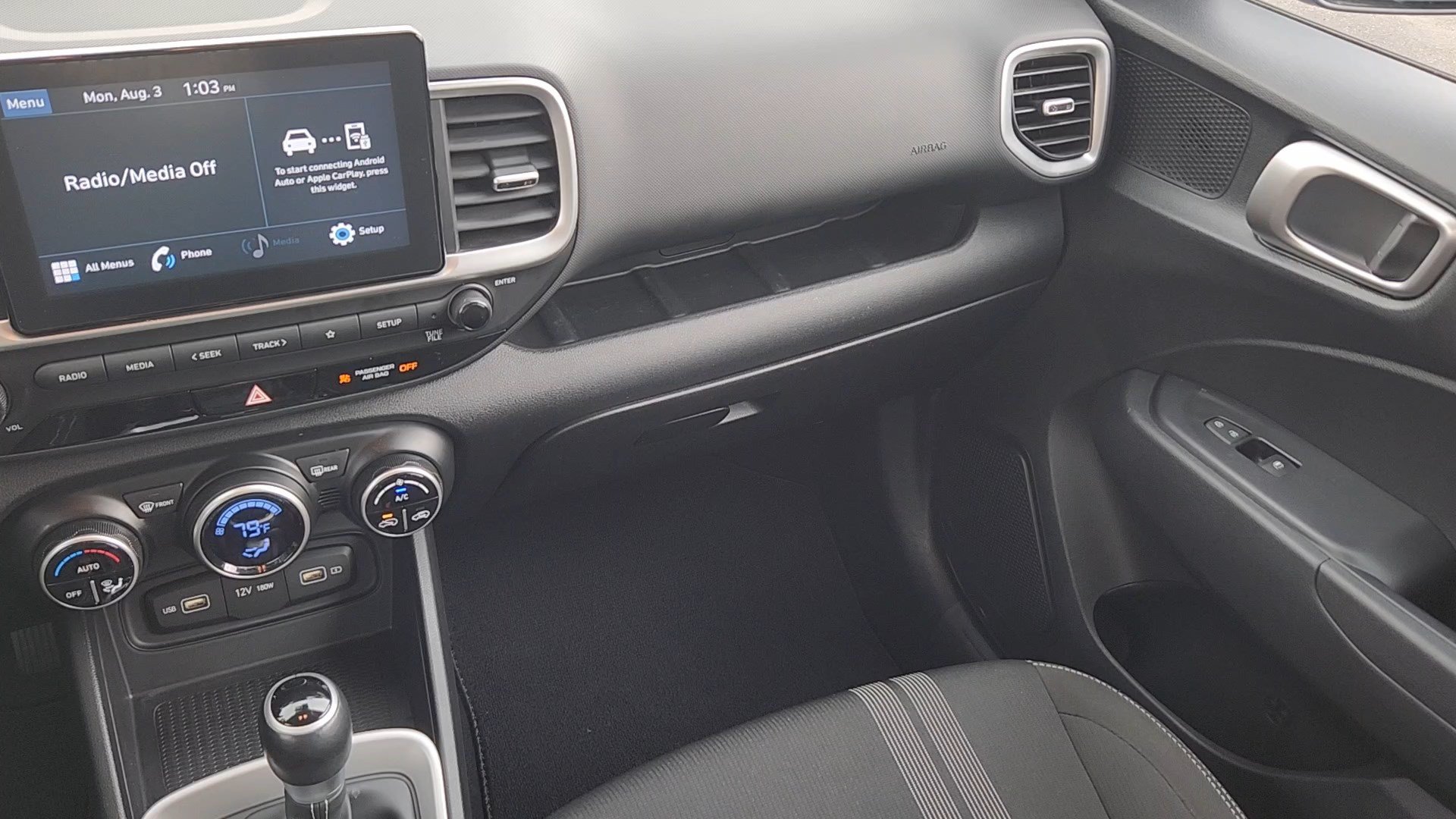 Certified 2022 Hyundai Venue SEL FWD image 6