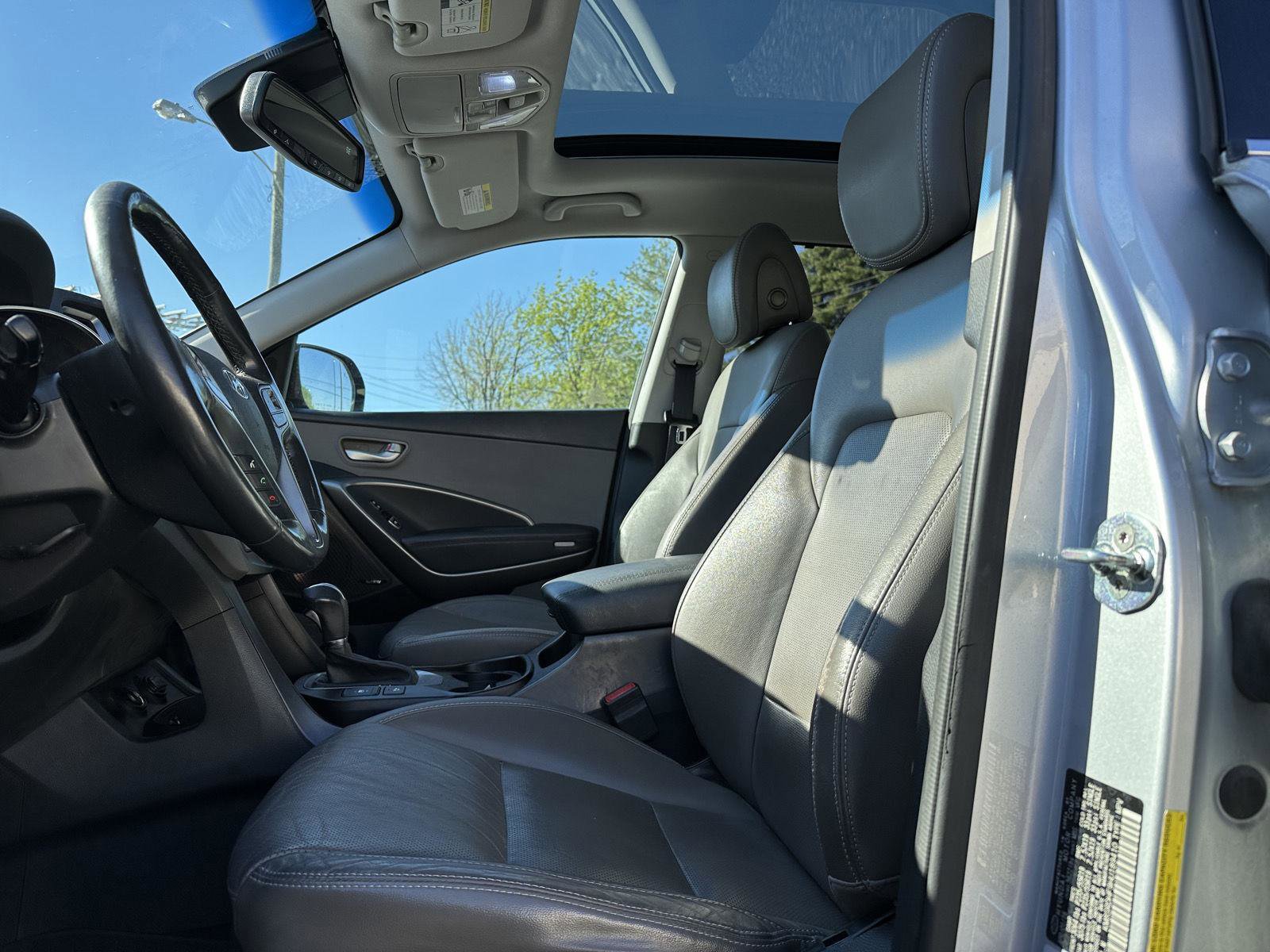 Used 2017 Hyundai Santa Fe Limited AWD/4WD image 11