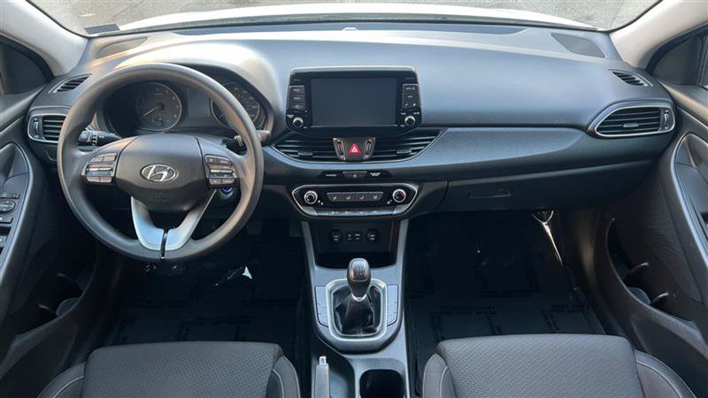 Used 2018 Hyundai Elantra GT FWD image 25