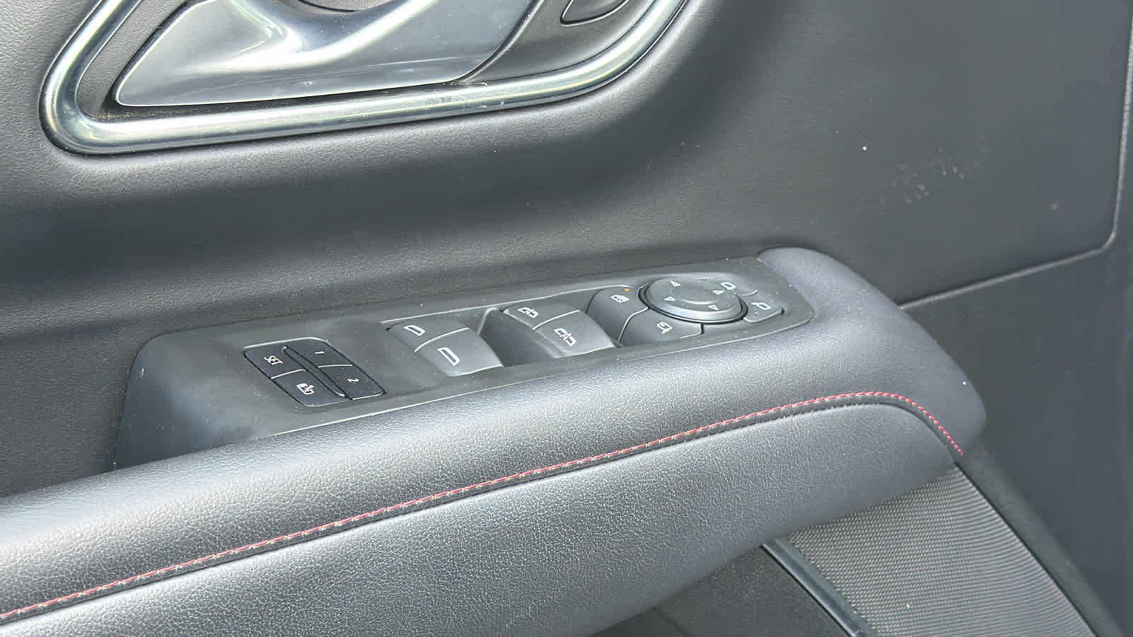 Used 2022 Chevrolet Tahoe RST w/ Luxury Package image 22