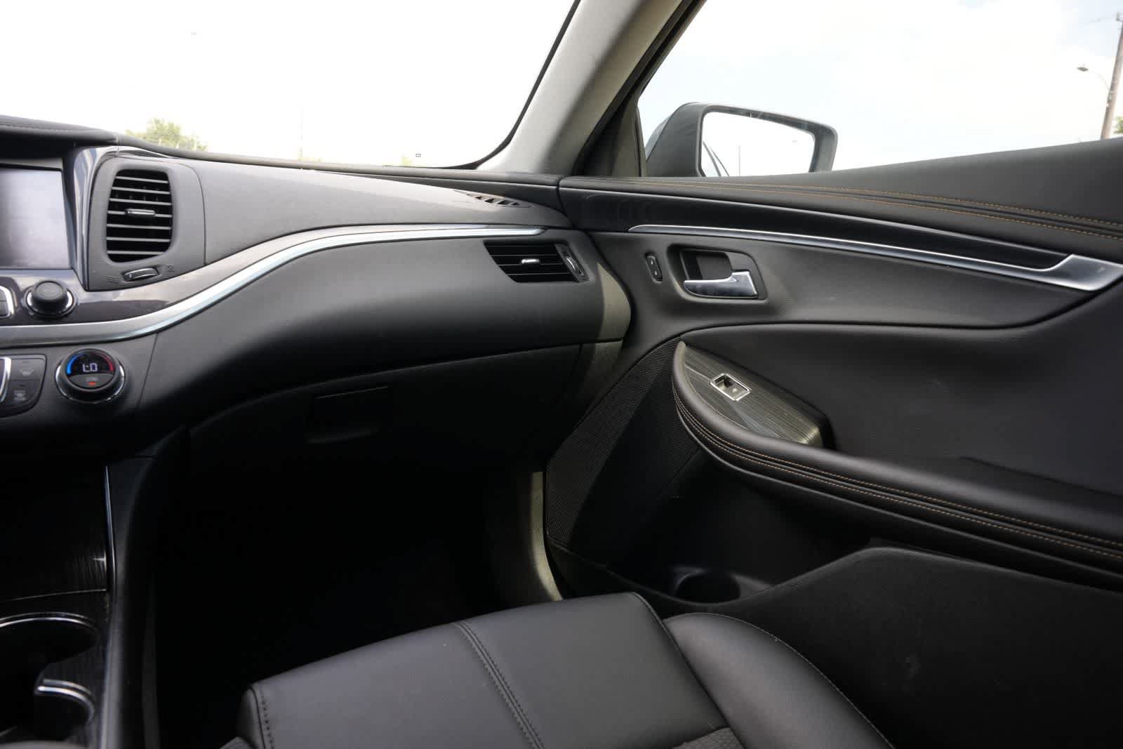 Used 2019 Chevrolet Impala LT w/ LT Convenience Package FWD image 6