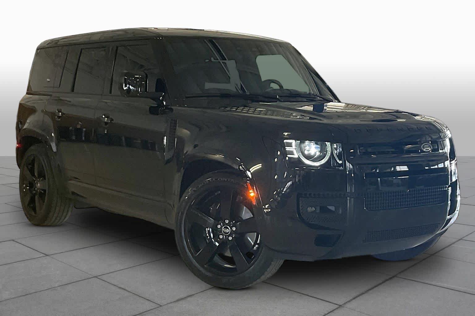 Used 2023 Land Rover Defender 110 V8 AWD/4WD image 2
