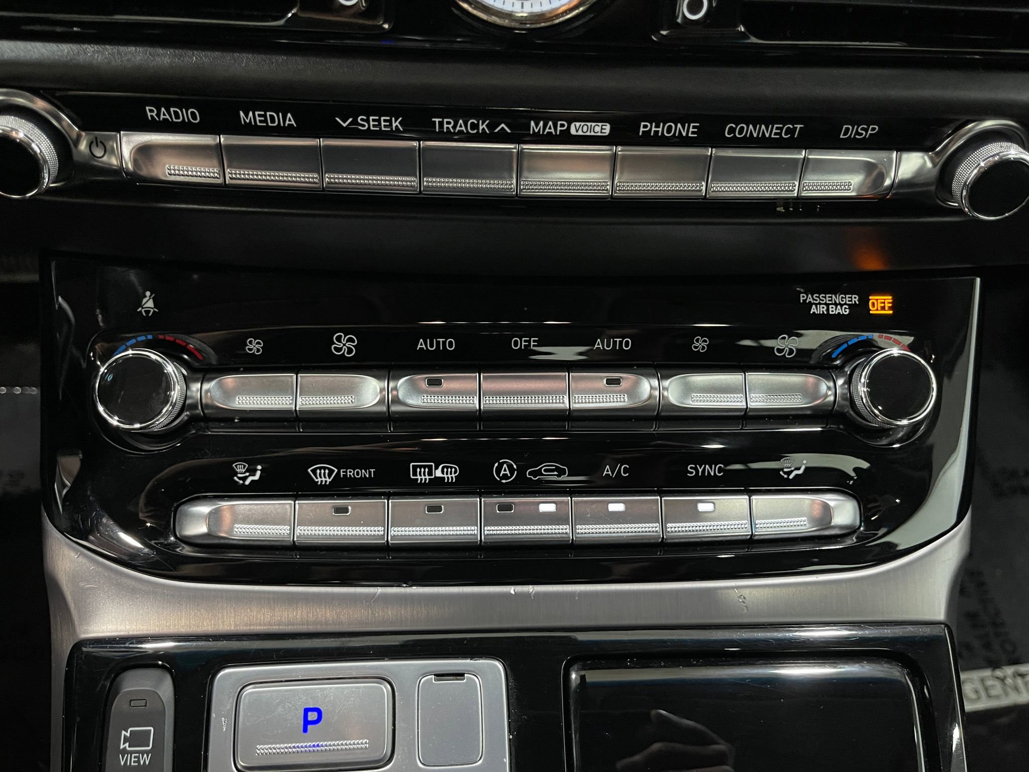 Used 2018 Genesis G90 3.3T Premium AWD/4WD image 25