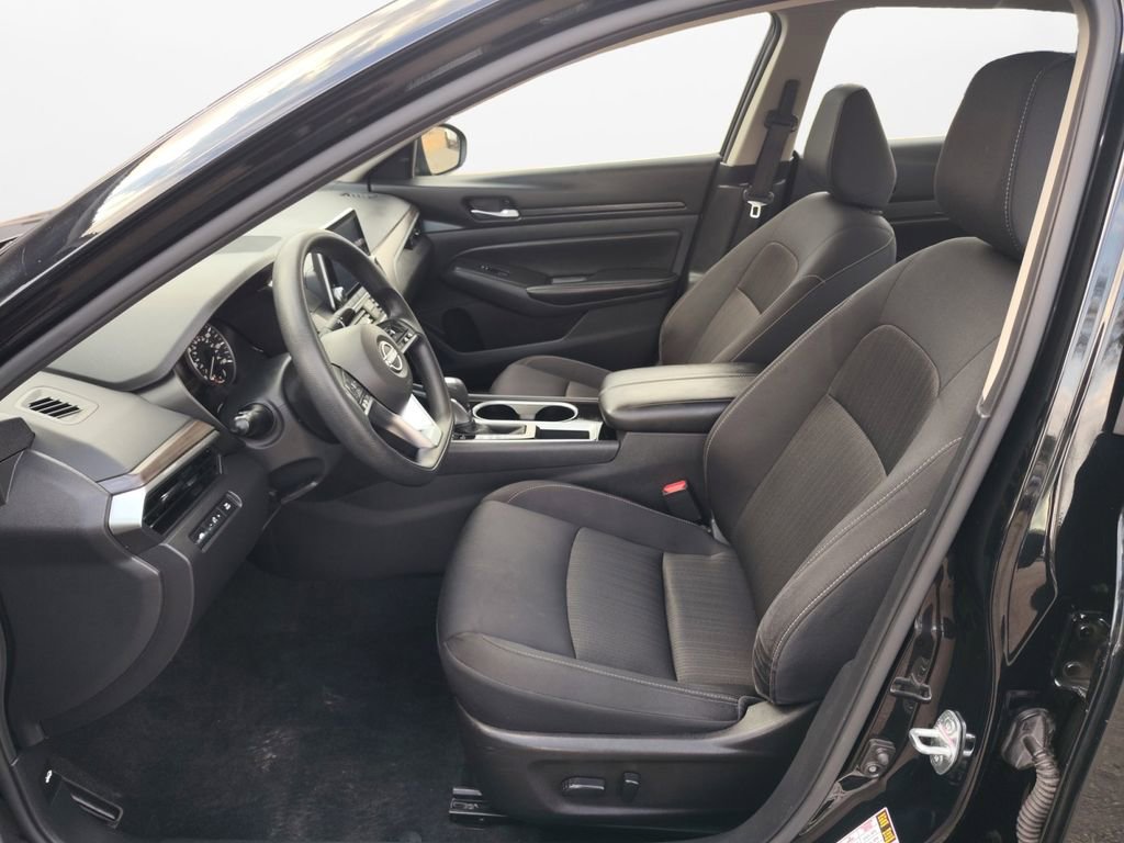 Used 2024 Nissan Altima 2.5 SV image 18