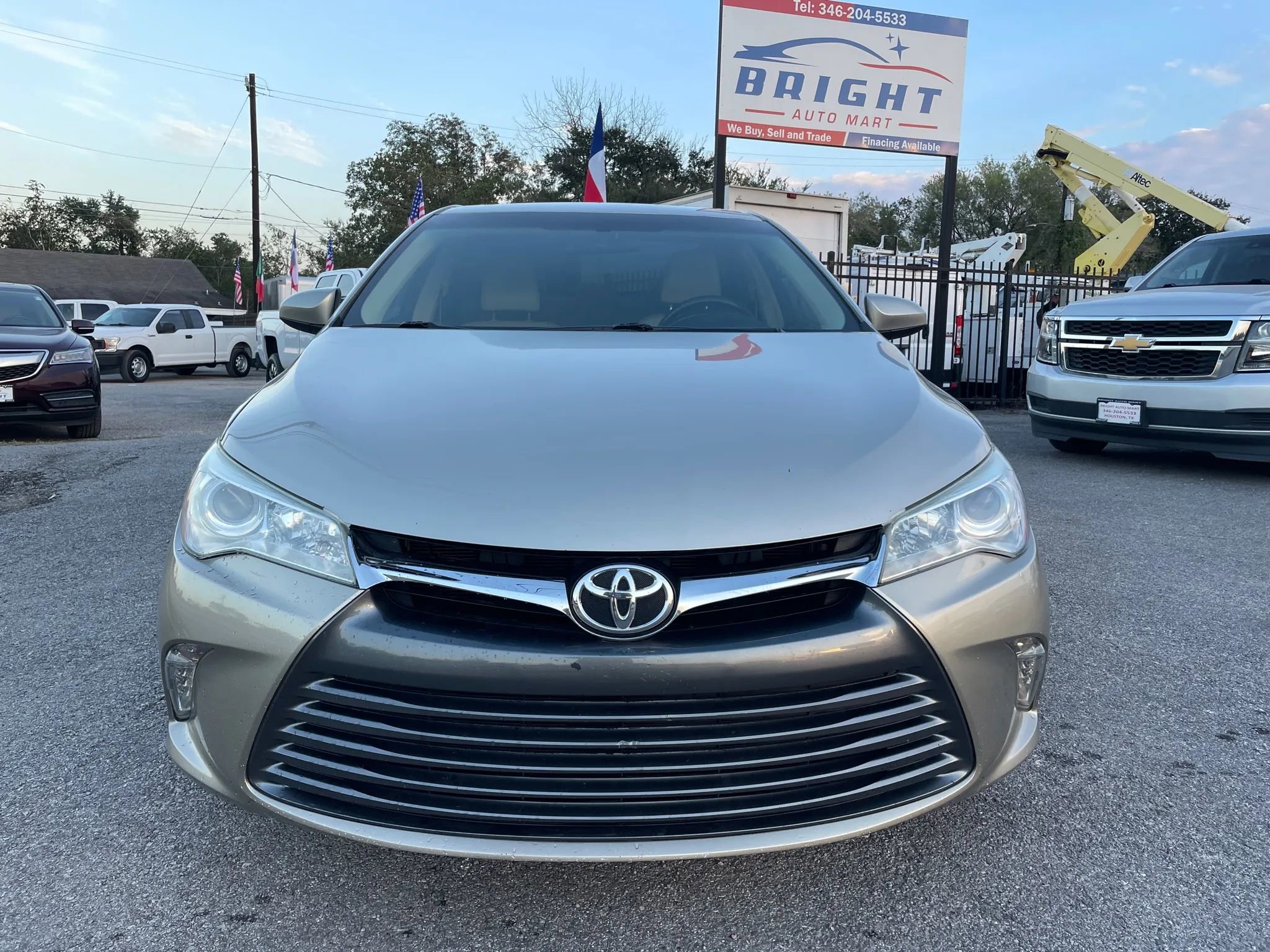 Used 2015 Toyota Camry XLE w/ Moonroof Package