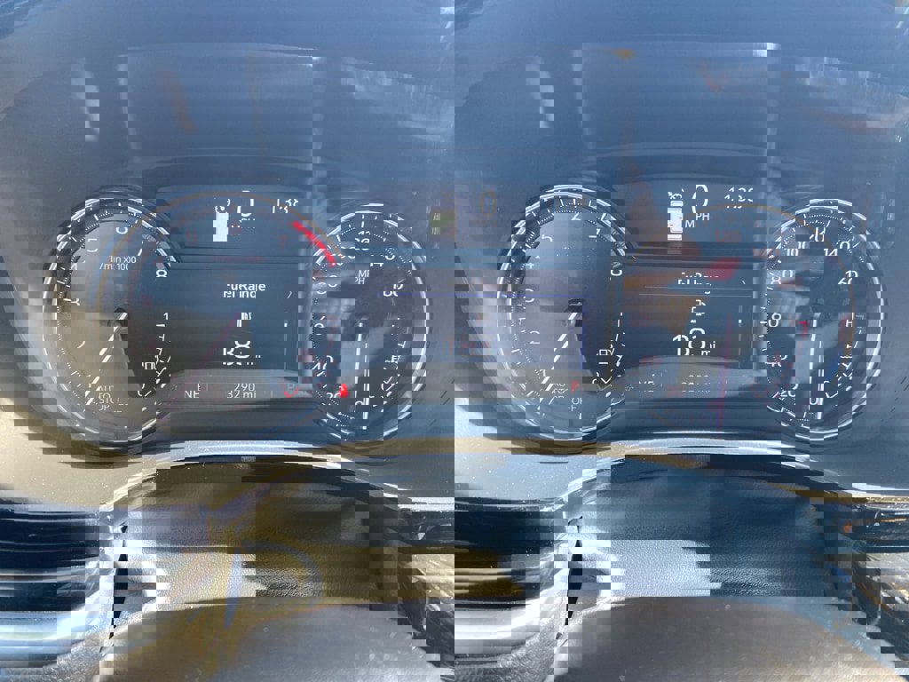 Used 2025 Cadillac XT6 Premium Luxury image 2