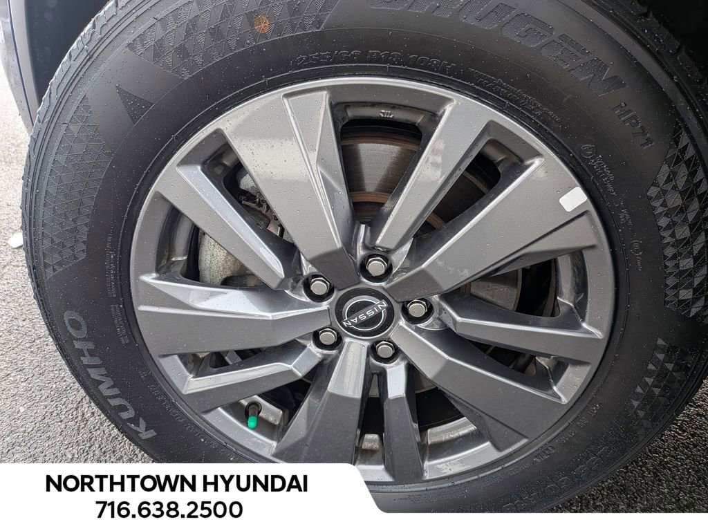 Used 2025 Nissan Pathfinder SV image 41