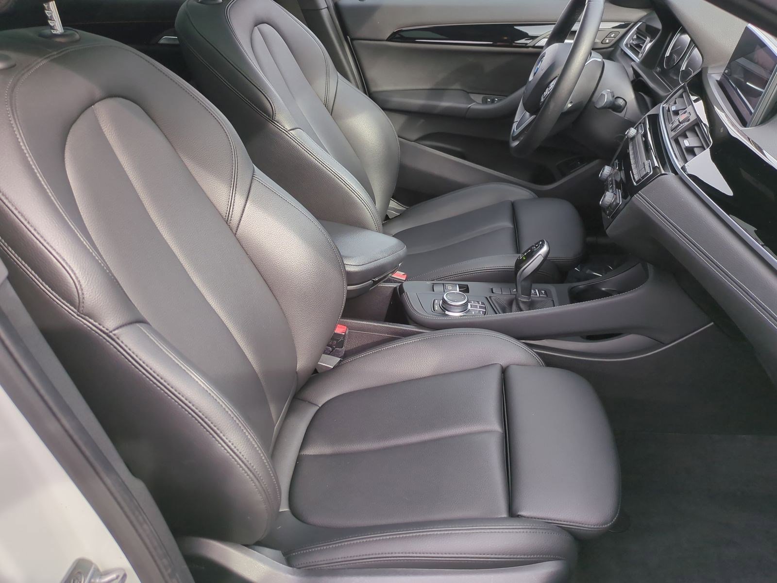 Used 2020 BMW X2 sDrive28i image 33