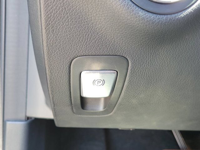 Used 2021 Mercedes-Benz C 300 Sedan image 23