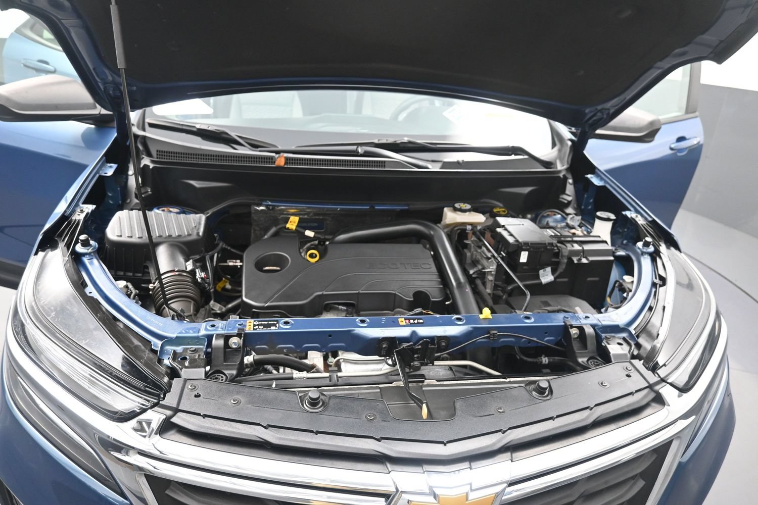 Used 2024 Chevrolet Equinox LS w/ LS Convenience Package AWD/4WD image 16