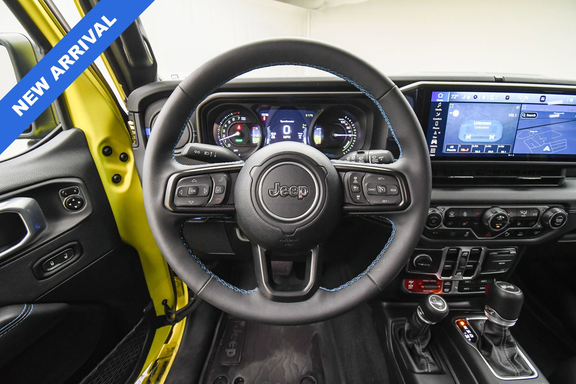 Used 2024 Jeep Wrangler Unlimited Rubicon 4xe image 13