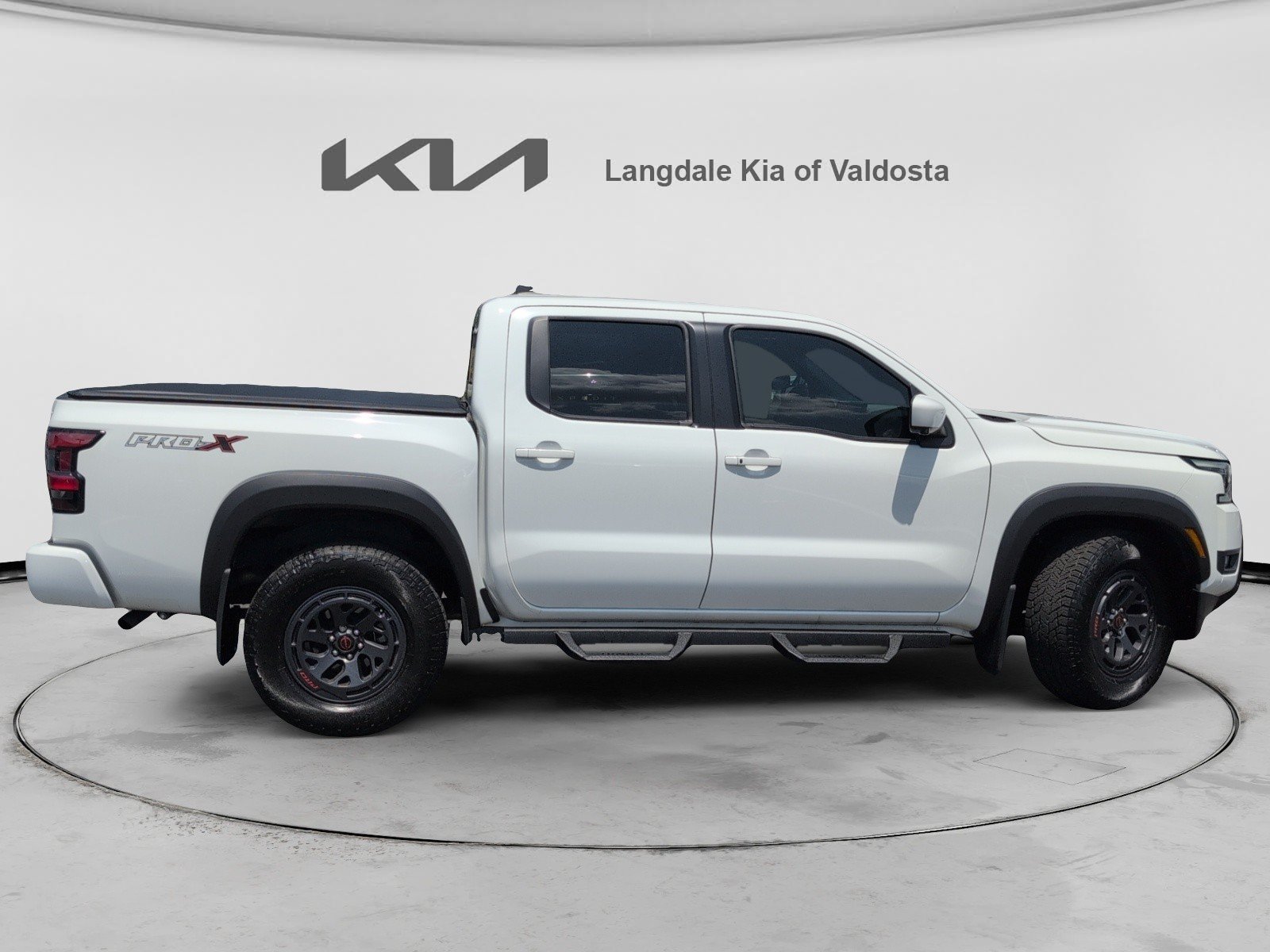 Used 2025 Nissan Frontier Pro-X w/ Pro Premium Package RWD image 3