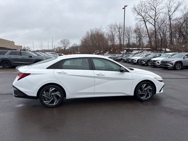 Certified 2025 Hyundai Elantra SEL image 7