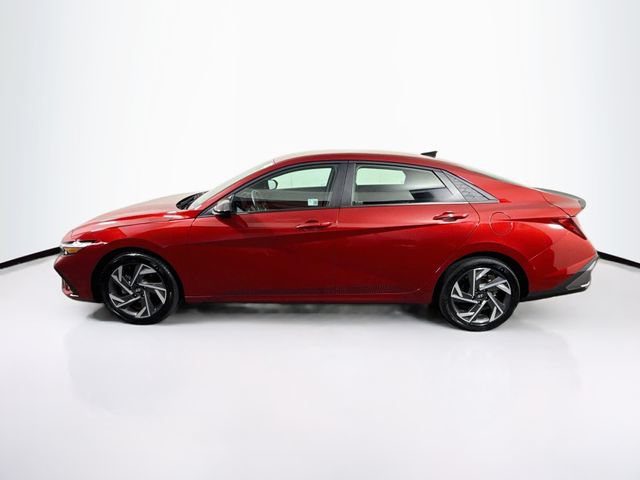 Certified 2025 Hyundai Elantra Sport FWD image 5