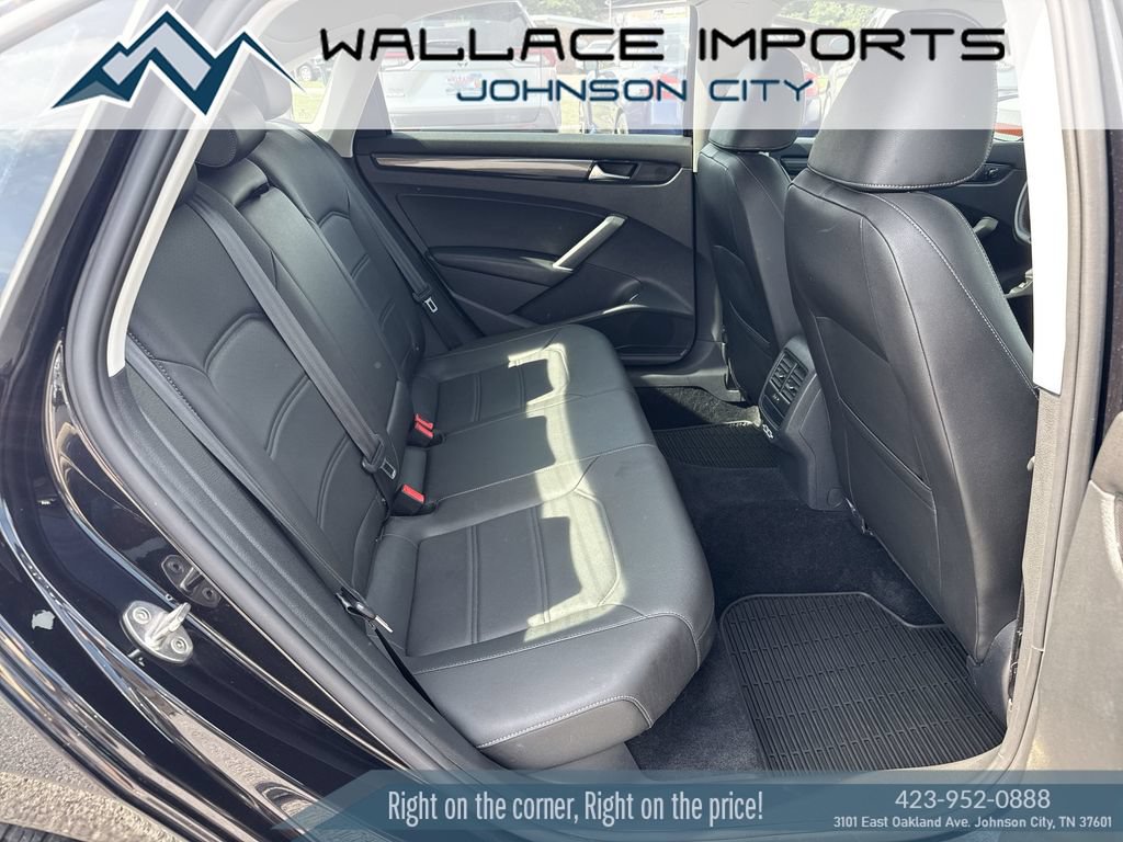 Used 2020 Volkswagen Passat 2.0T R-Line FWD image 39