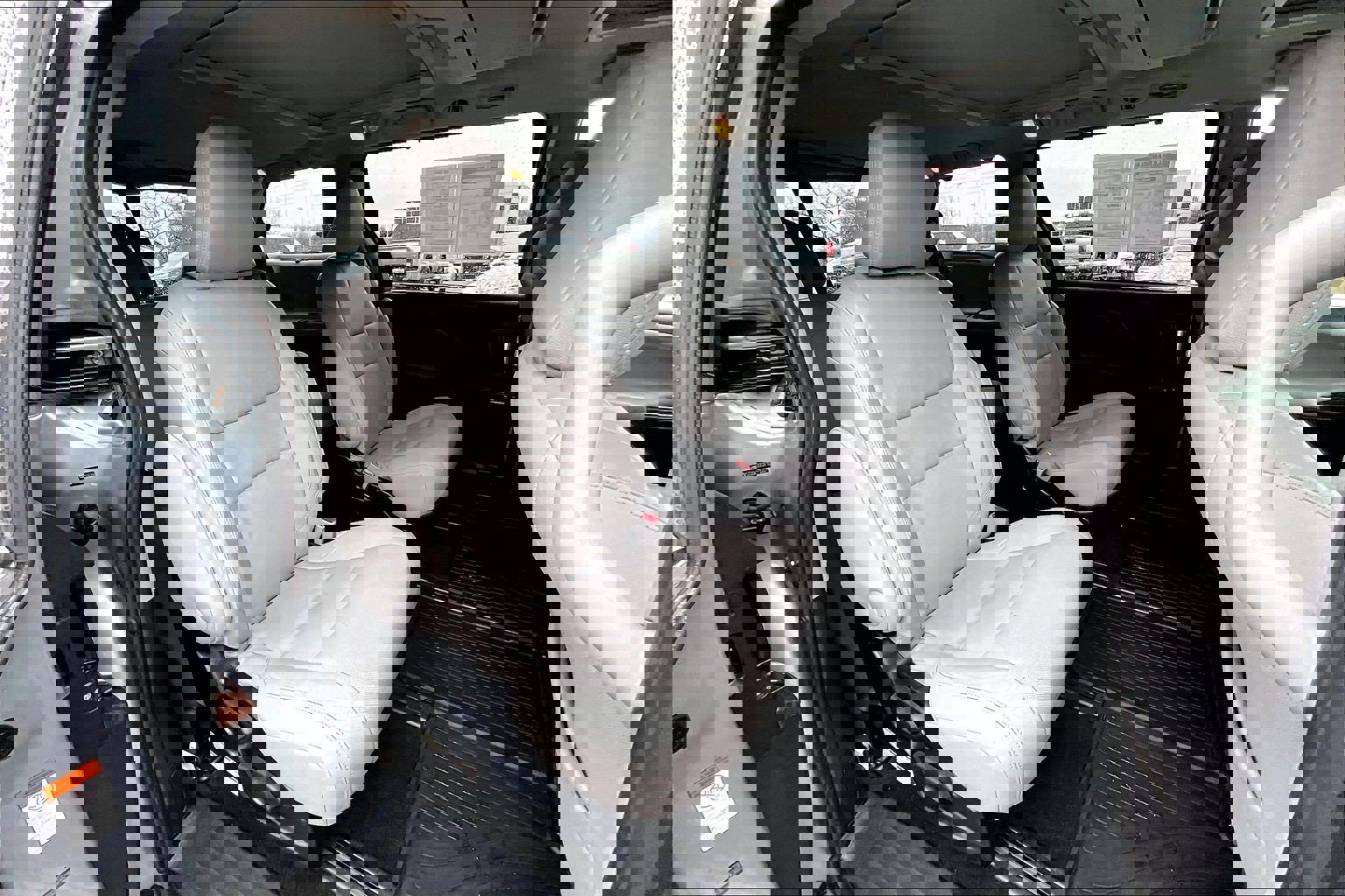 Used 2015 Toyota Sienna Limited Premium image 26