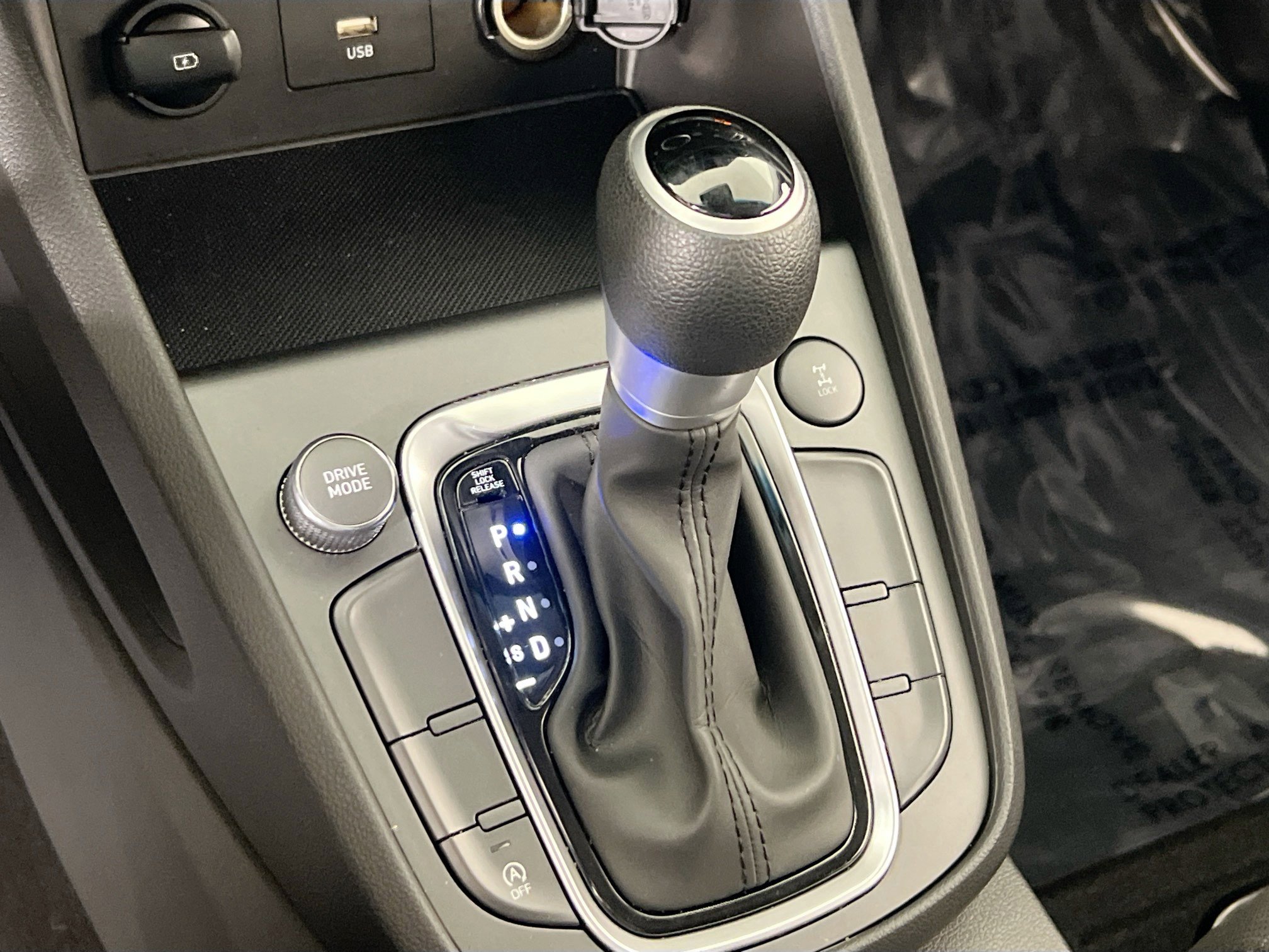 Used 2022 Hyundai Kona SEL w/ Cargo Package image 16