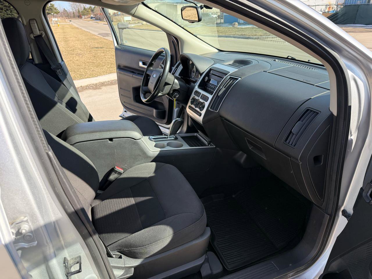 Used 2010 Ford Edge SEL image 23