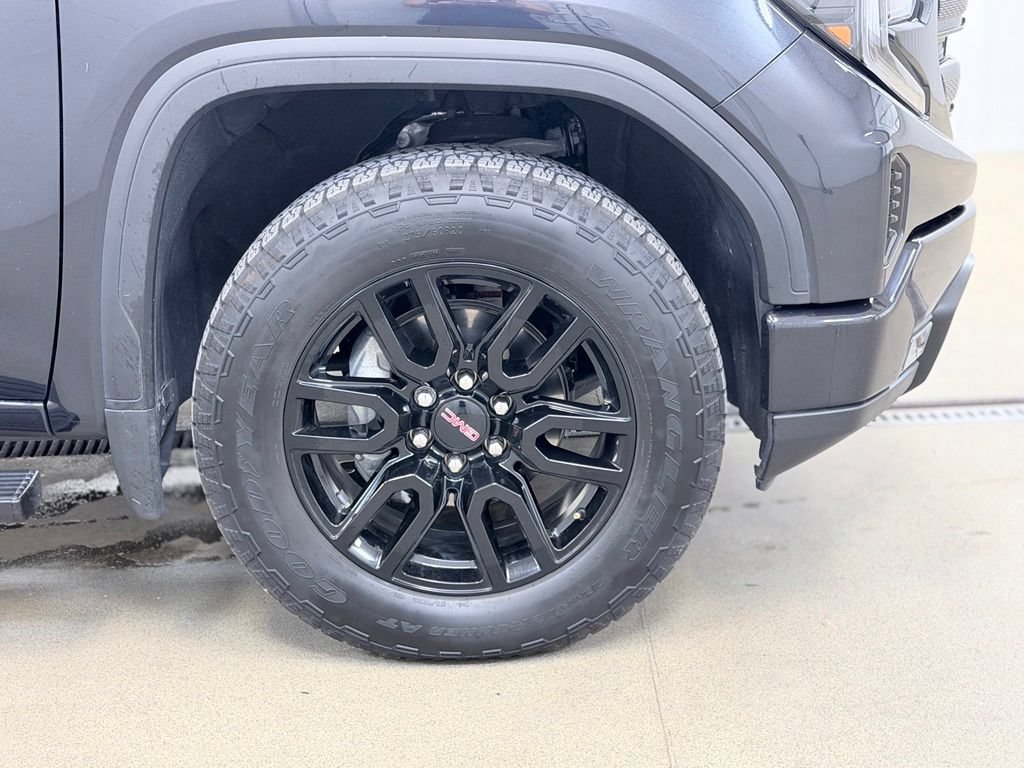 Used 2025 GMC Sierra 1500 Elevation w/ X31 Off-Road Package AWD/4WD image 4
