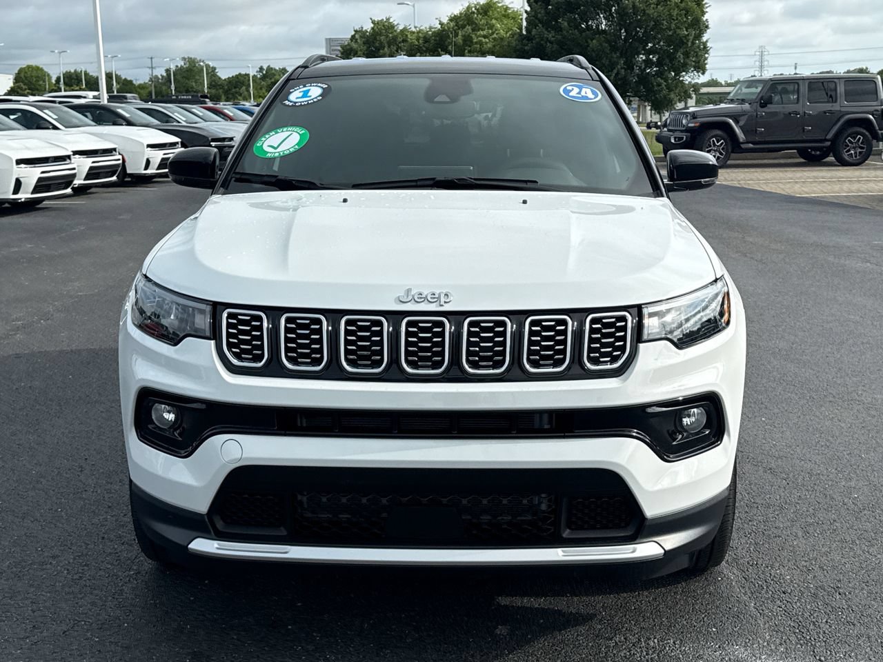 Used 2024 Jeep Compass Limited AWD/4WD image 8