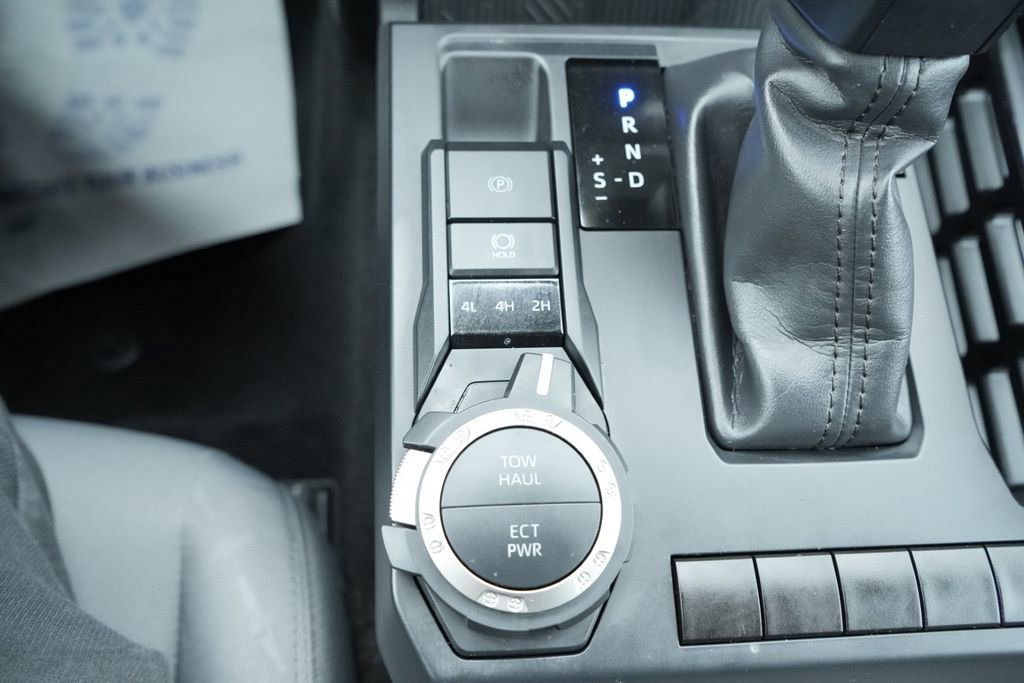 Used 2024 Toyota Tacoma SR5 image 33