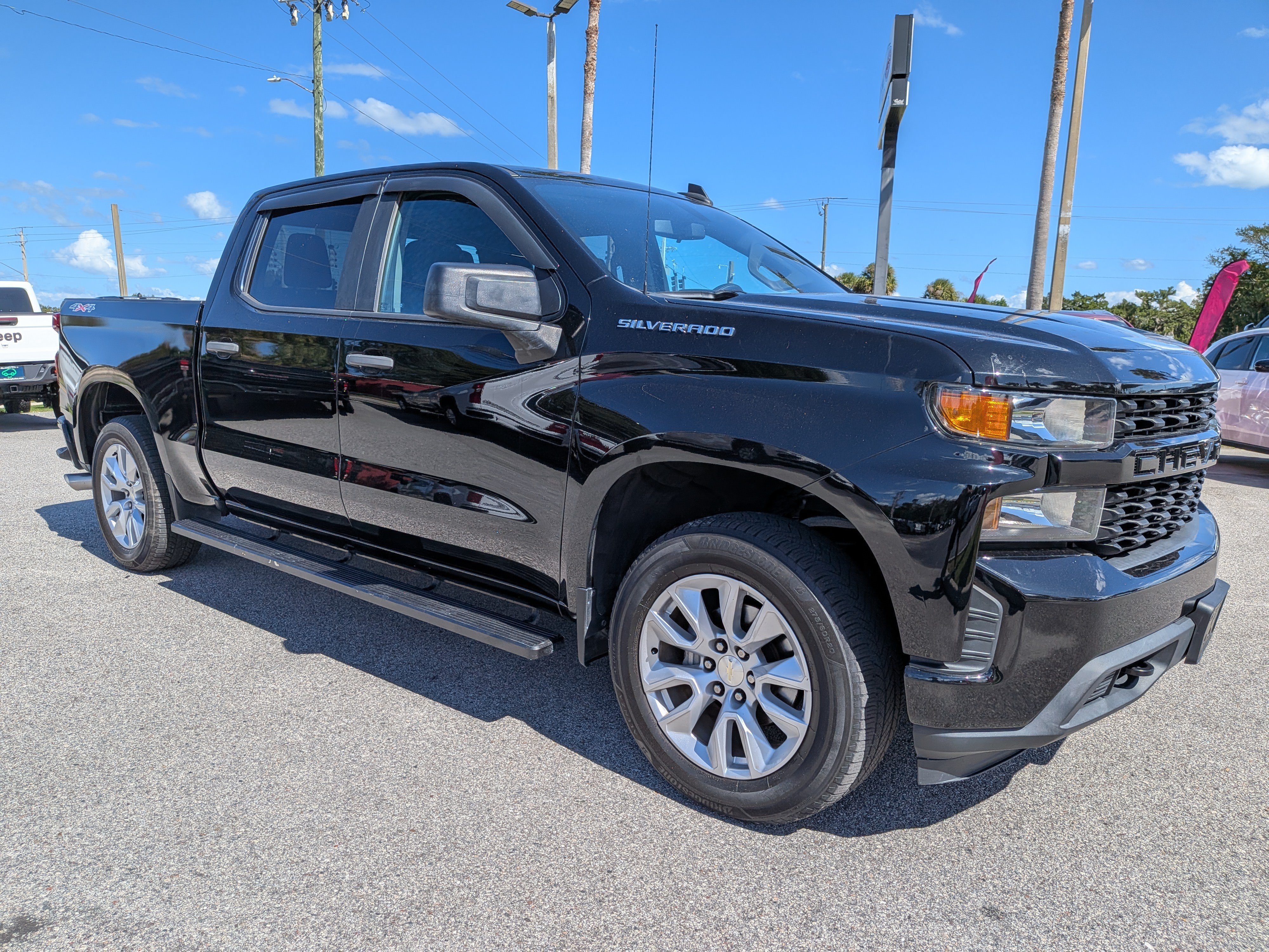 Certified 2020 Chevrolet Silverado 1500 Custom w/ Custom Value Package AWD/4WD image 2