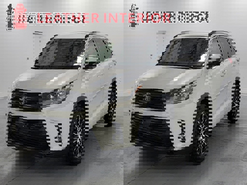 Used 2018 Toyota Highlander SE AWD/4WD image 4