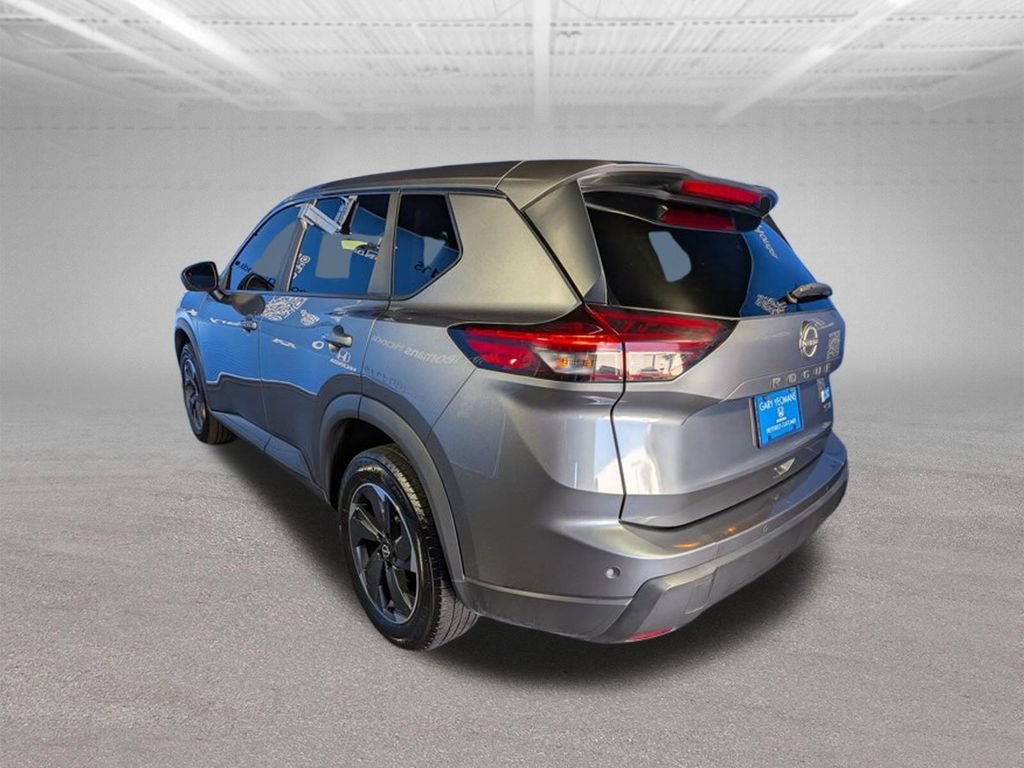 Used 2024 Nissan Rogue SV FWD image 7