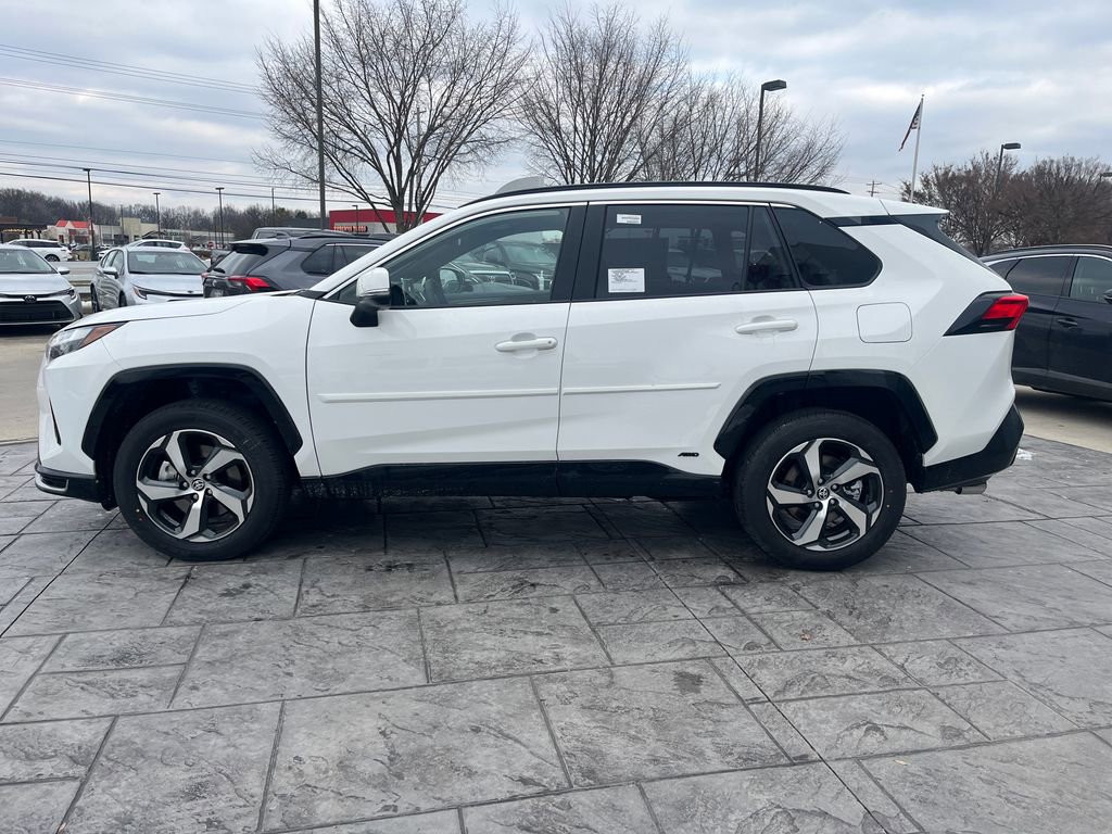 New 2025 Toyota RAV4 SE video 2