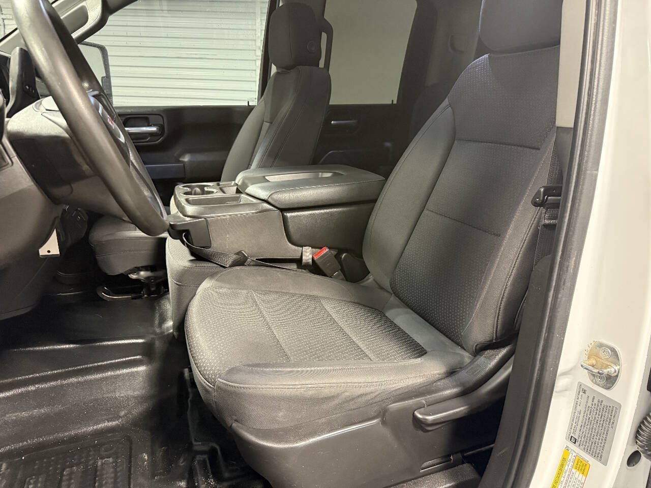 Used 2023 GMC Sierra 2500 Pro w/ Convenience Package AWD/4WD image 9