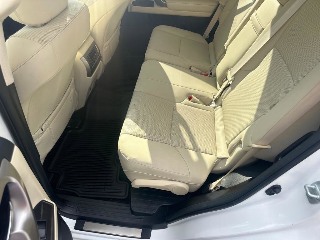Used 2020 Lexus GX 460 Premium w/ Premium Package AWD/4WD image 16