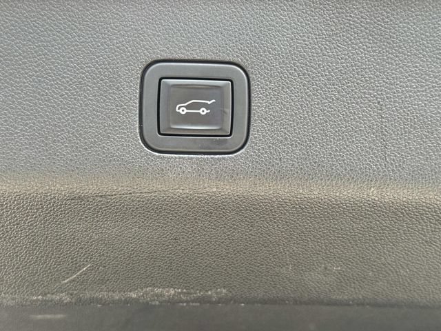 Used 2021 Chevrolet Tahoe LT w/ LT Signature Package RWD image 19