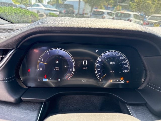 New 2025 Jeep Grand Cherokee L Limited w/ Black Appearance Package AWD/4WD image 20