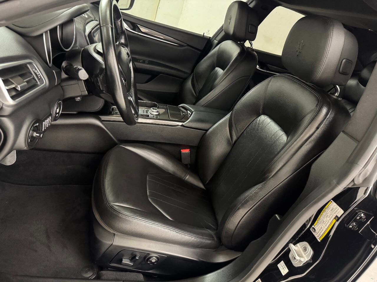 Used 2017 Maserati Ghibli image 39