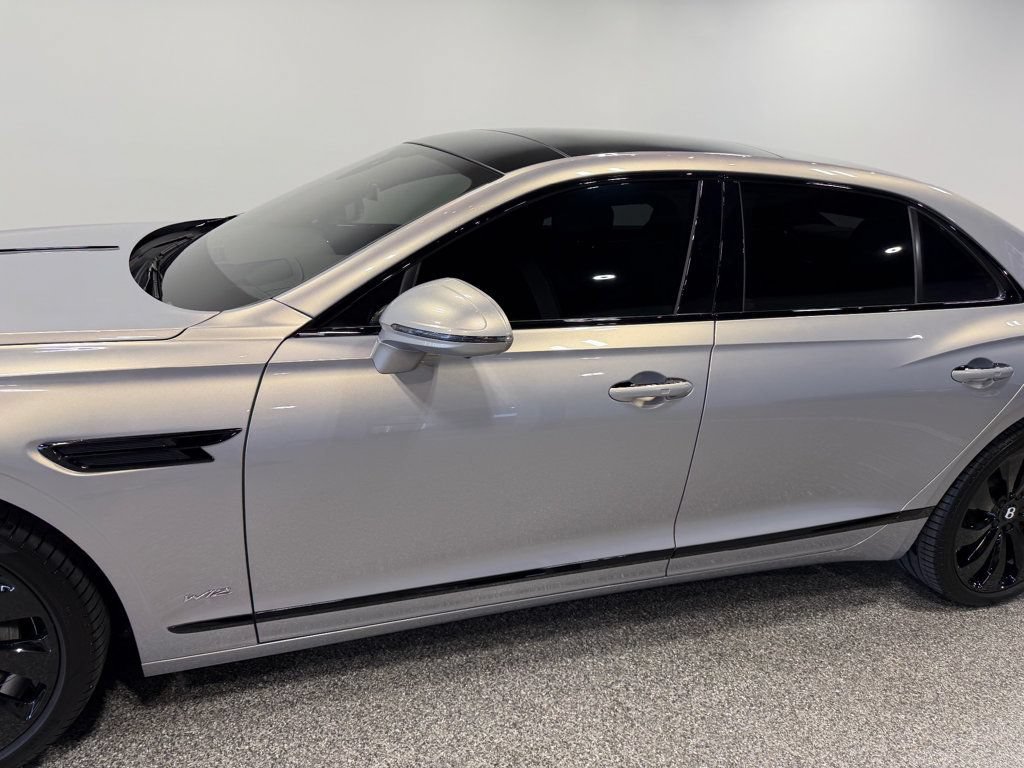 Used 2022 Bentley Flying Spur W12 AWD/4WD image 21