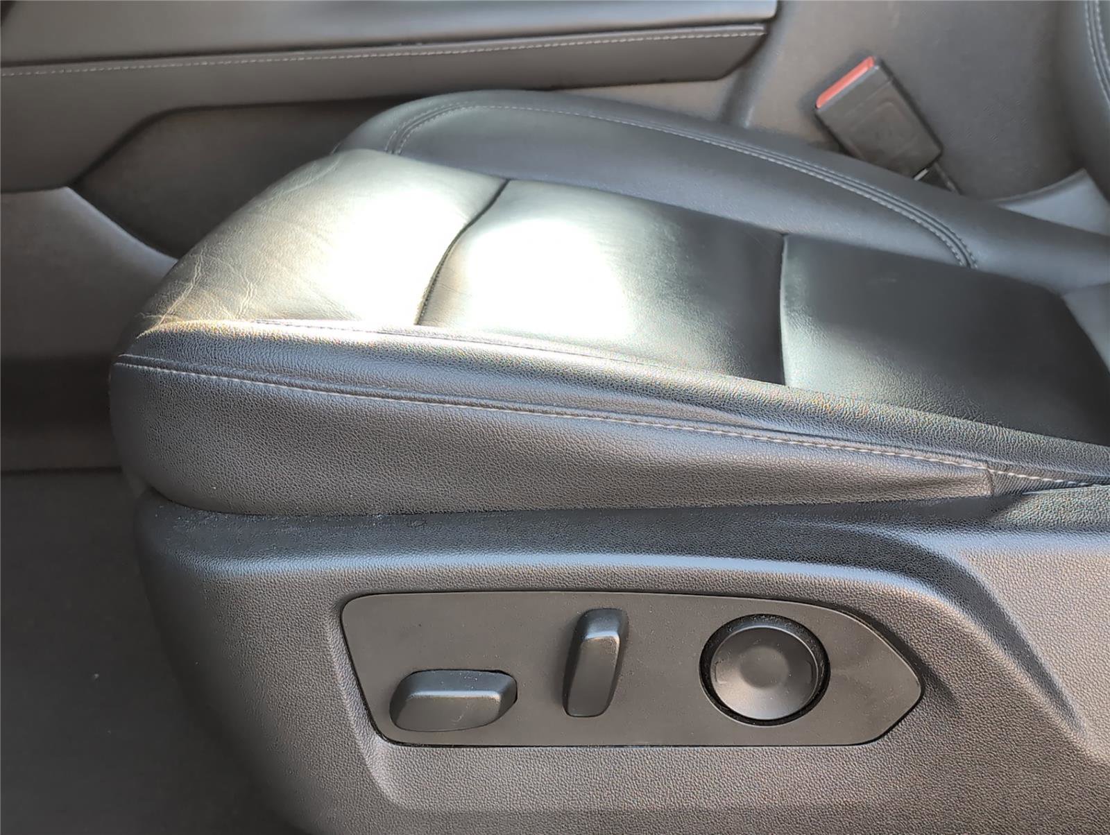 Used 2023 Chevrolet Tahoe LT image 10