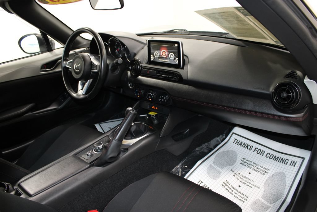Used 2016 MAZDA MX-5 Miata Club RWD image 21