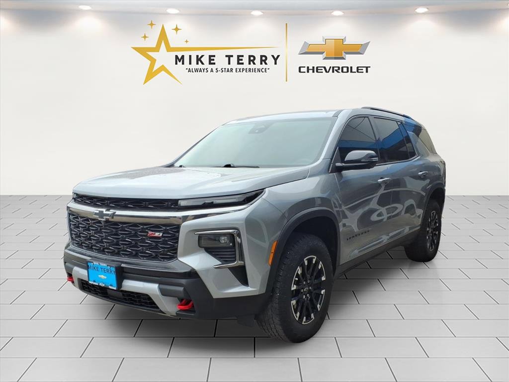 Used 2024 Chevrolet Traverse Z71 image 1