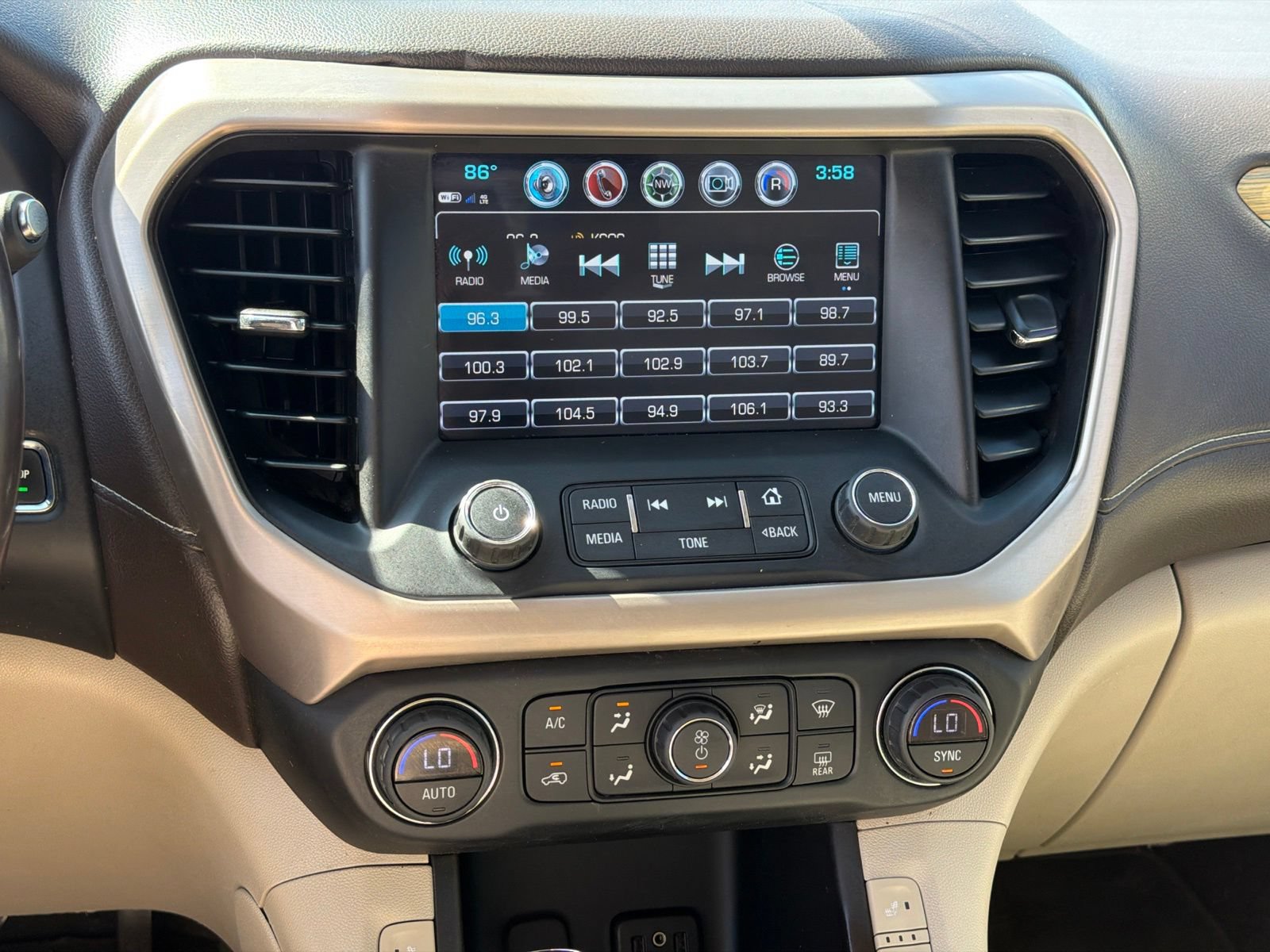 Used 2019 GMC Acadia Denali FWD image 22